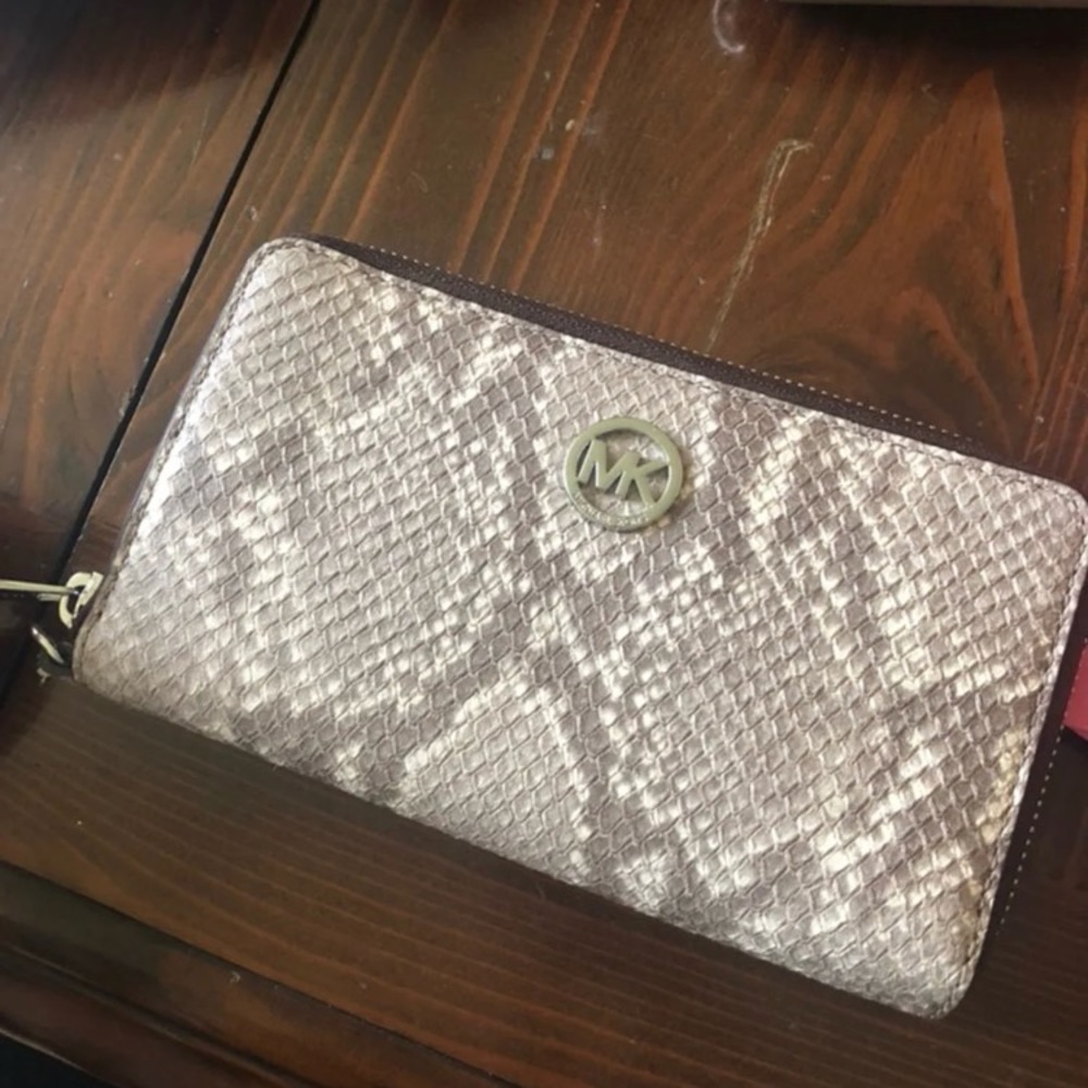 Snake skin Michael Kors wallet